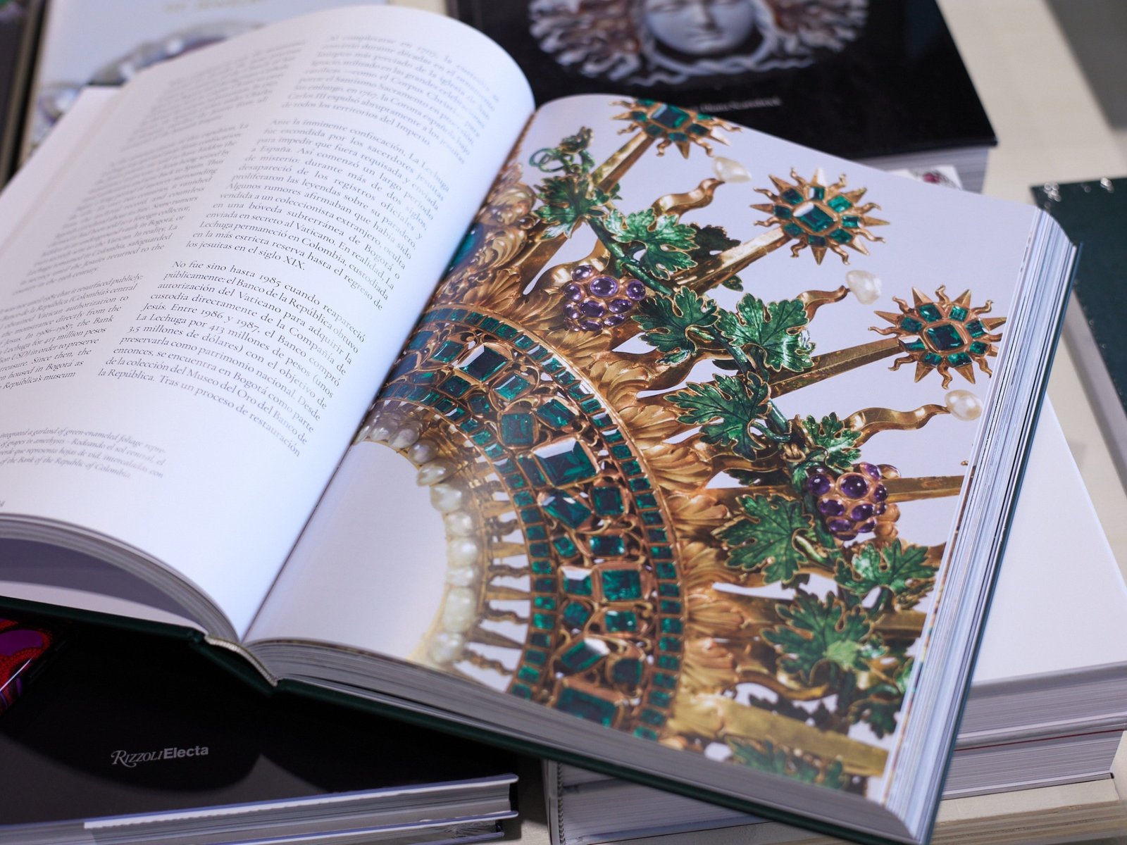 close up of the interior of the book Colombian Emerald / Esmeralda Colombiana showing a page about the Lechuga monstrance